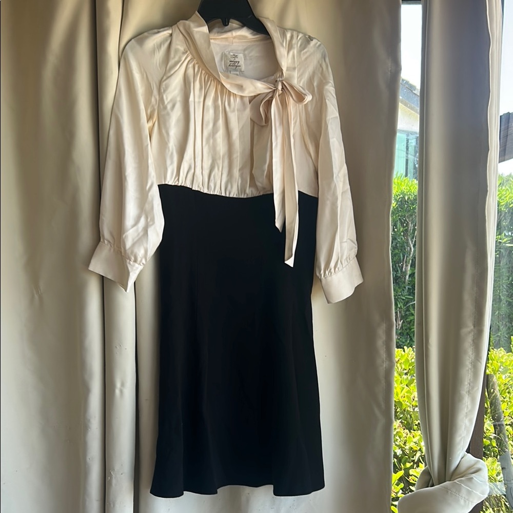 High quality side zip dress with silk bodice